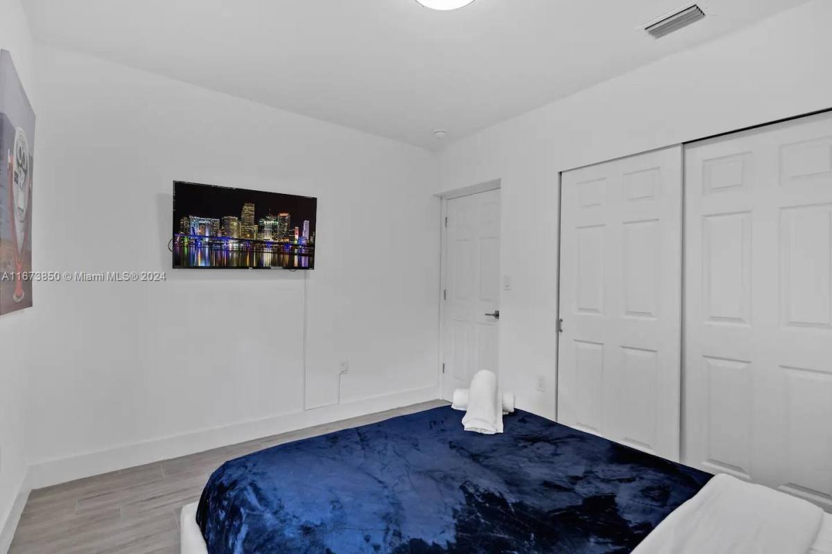 House for rent at 1117 SW 13th St, Miami, FL 33129