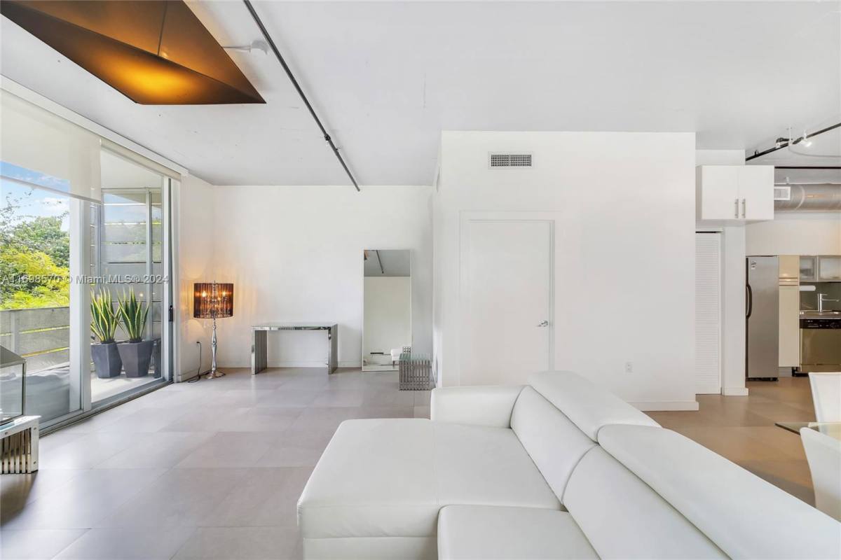Apartment for rent at 1700 Meridian Ave #310, Miami Beach, FL 33139