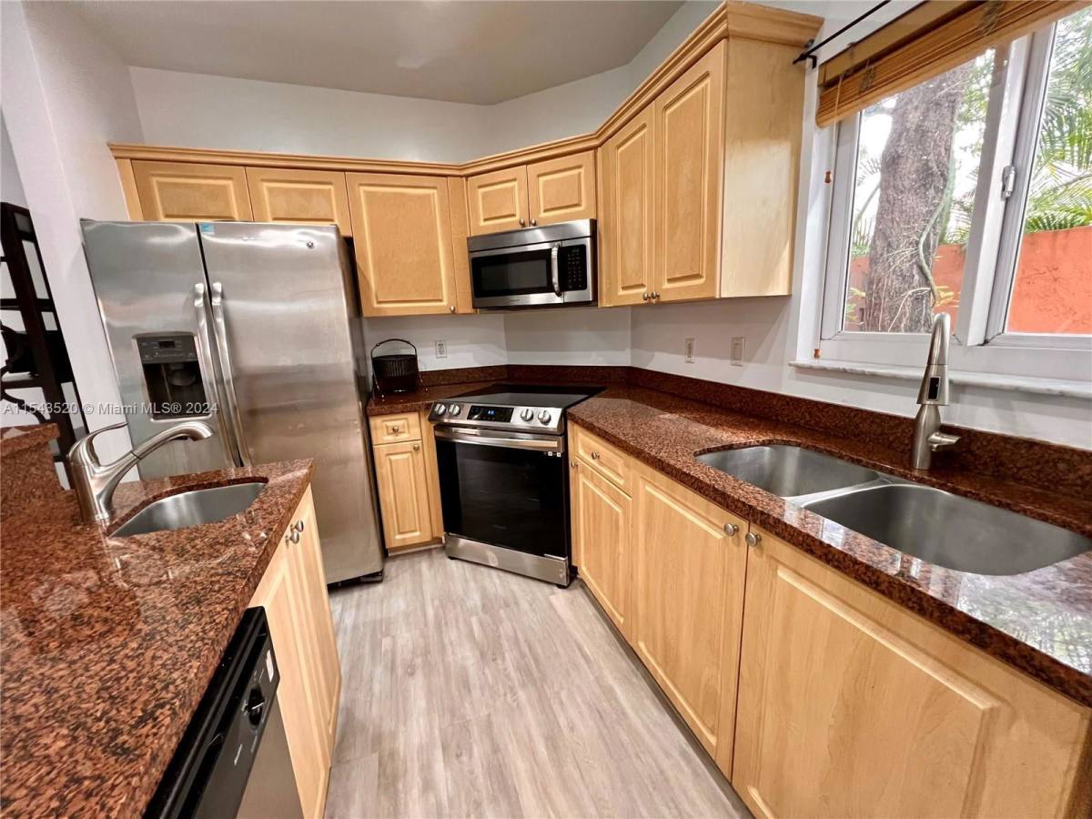 Townhouse for rent at 5984 SW 8th St, Miami, FL 33144