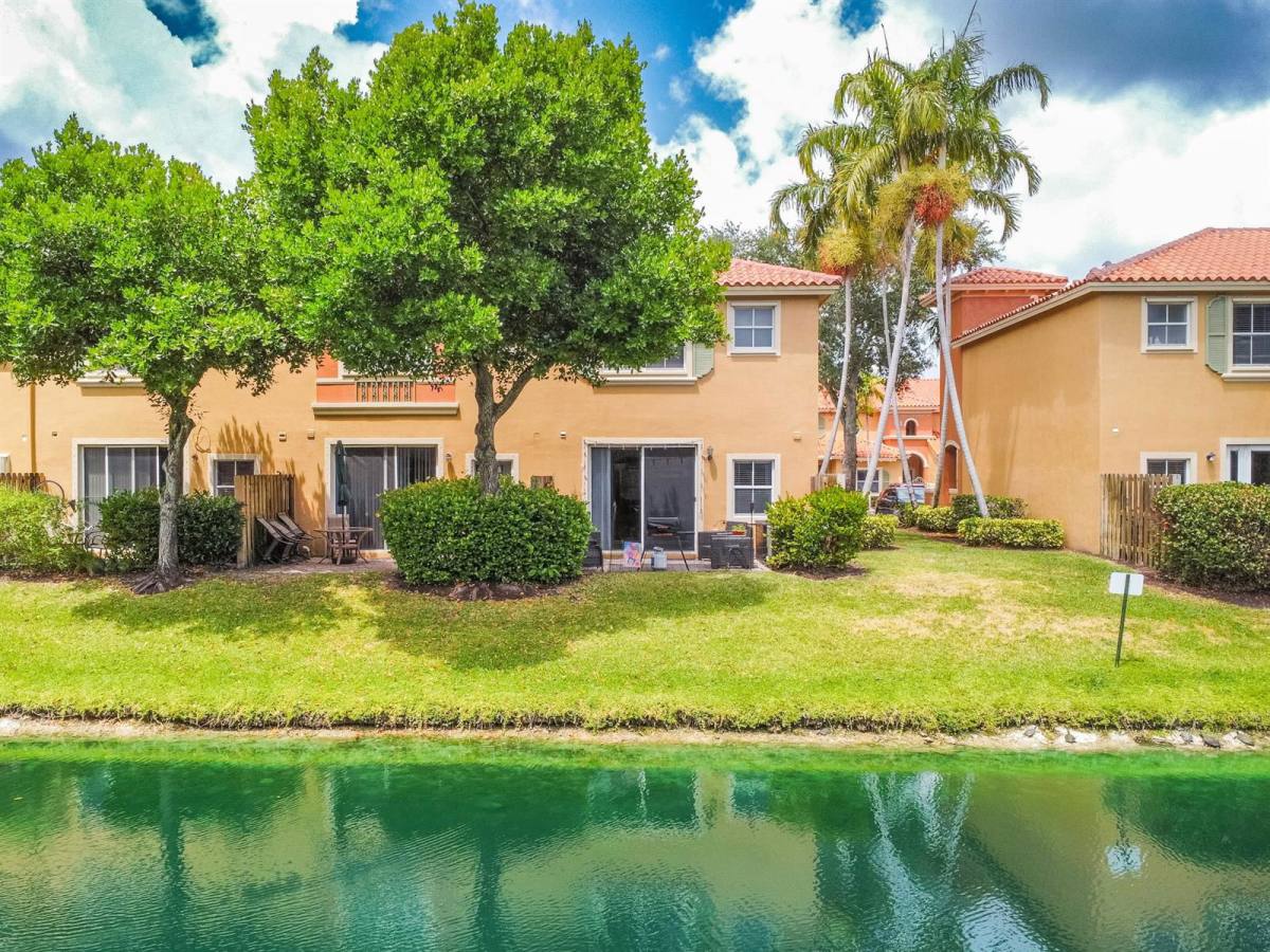 House for rent at 4964 Leeward Lane, Fort Lauderdale, FL 33312