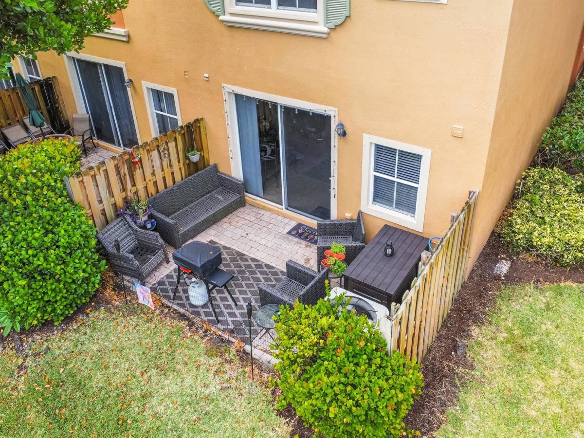 House for rent at 4964 Leeward Lane, Fort Lauderdale, FL 33312
