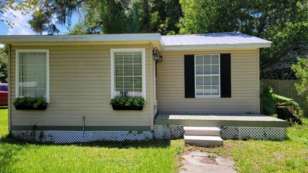 House for rent at 18499 Shady Side Dr, Brooksville, FL 34601