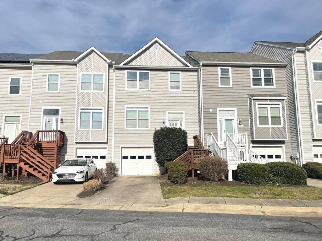 Townhouse for rent at 48344 Long Lane, Lexington Park, MD 20653