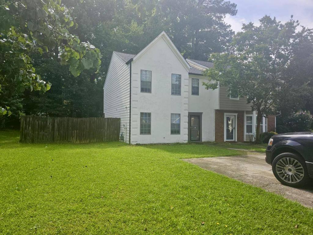Townhouse for rent at 8040 Creekstone Way, Riverdale, GA 30274
