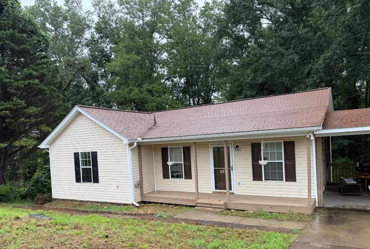 House for rent at 573 Elrod Ave, Jefferson, GA 30549