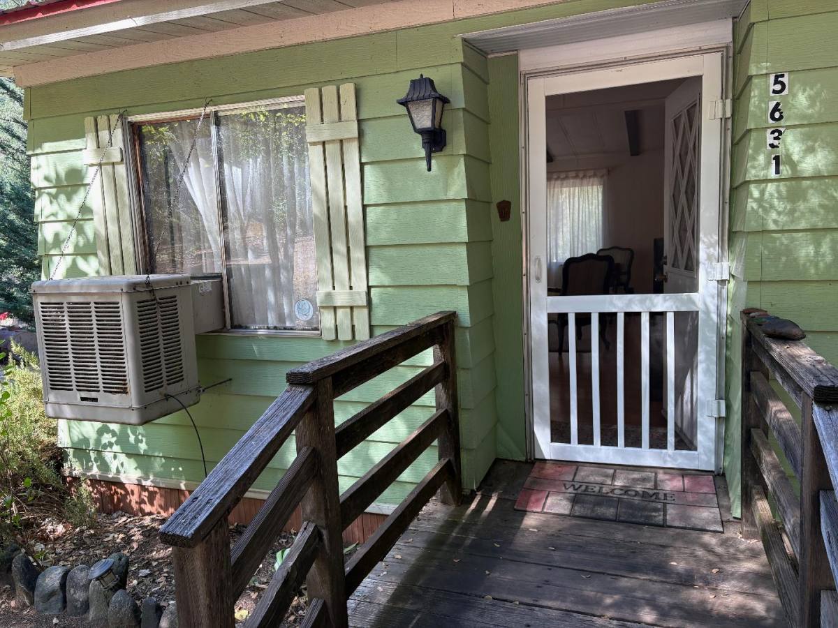 House for rent at 5631 Canyon Creek Rd #CREEK A, Junction City, CA 96048