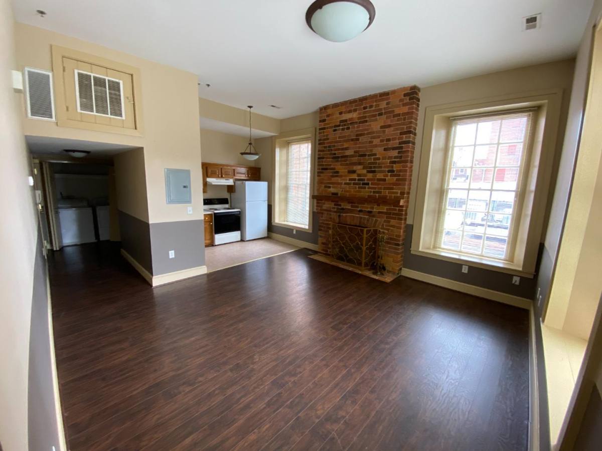 Apartment for rent at 26B W Old St #D, Petersburg, VA 23803