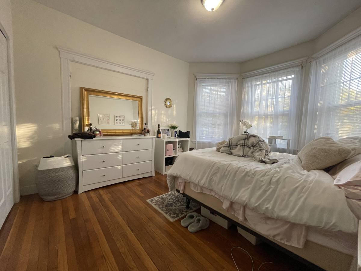 Apartment for rent at 25 Gibbs St, Brookline, MA 02446