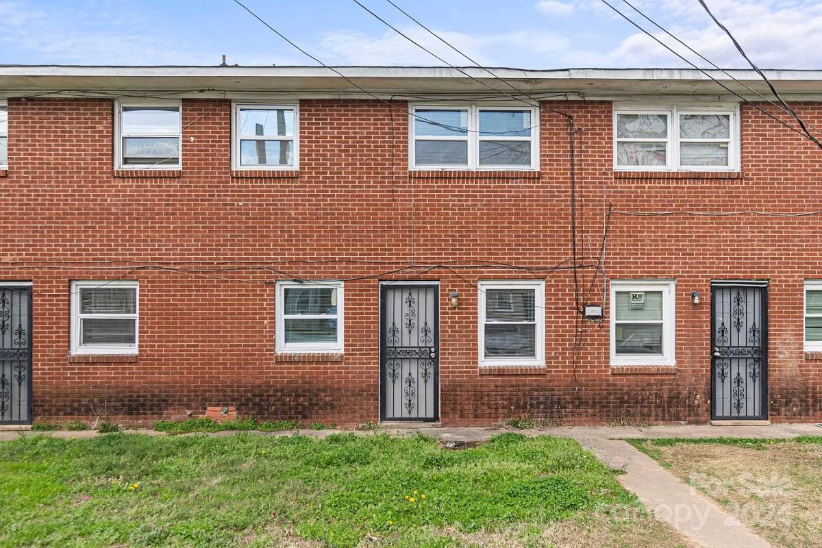 Apartment for rent at 2121 Custer St, Charlotte, NC 28216