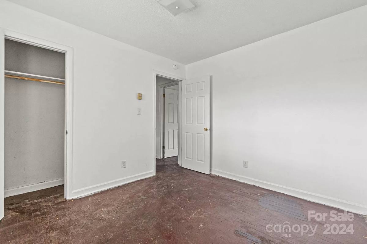 Apartment for rent at 2121 Custer St, Charlotte, NC 28216