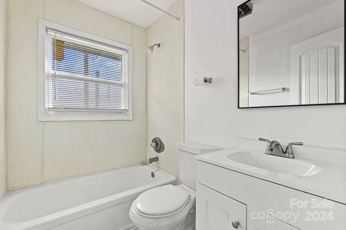 Apartment for rent at 2121 Custer St, Charlotte, NC 28216