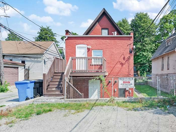 Apartment for rent at 1016 S Claremont Ave #1, Chicago, IL 60612