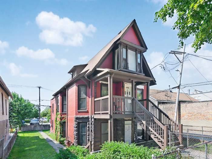 Apartment for rent at 1016 S Claremont Ave #1, Chicago, IL 60612