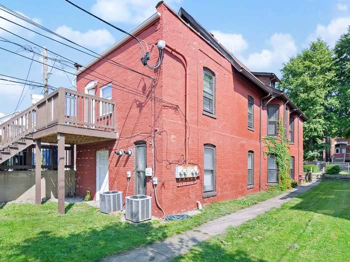 Apartment for rent at 1016 S Claremont Ave #1, Chicago, IL 60612
