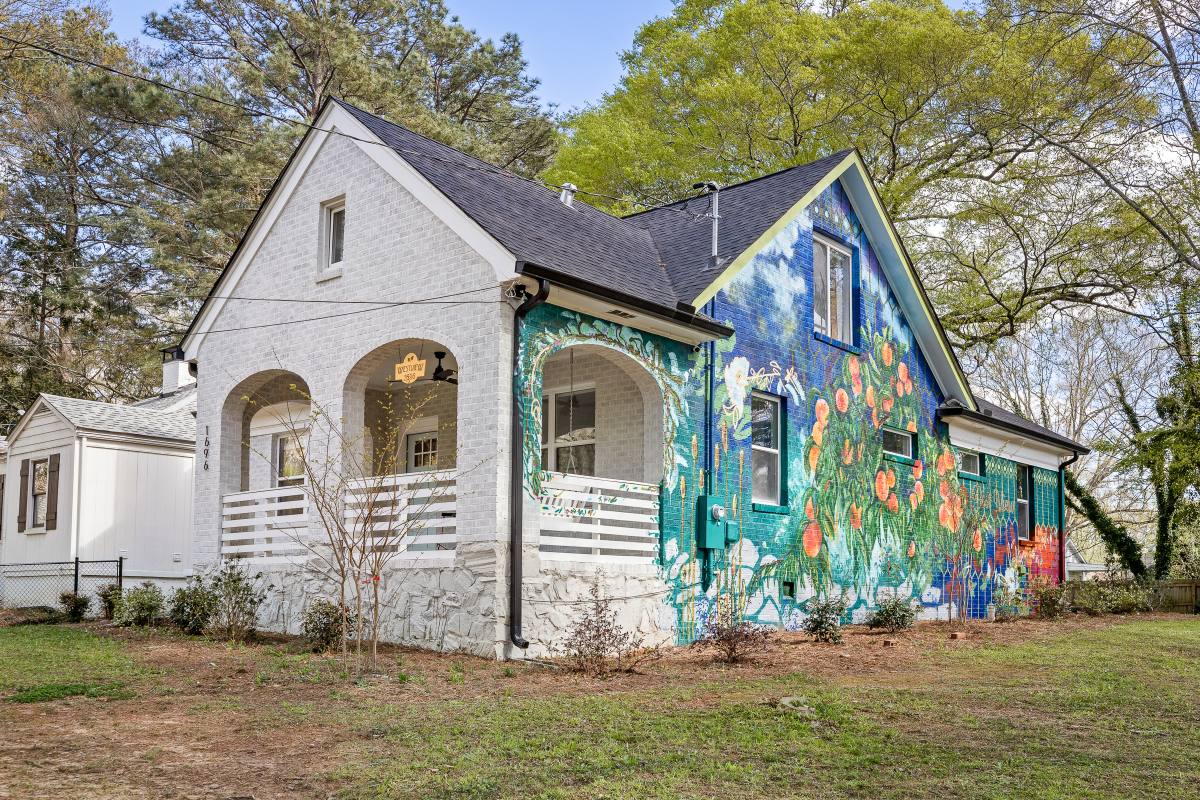 House for rent at 1696 Emerald Ave SW, Atlanta, GA 30310