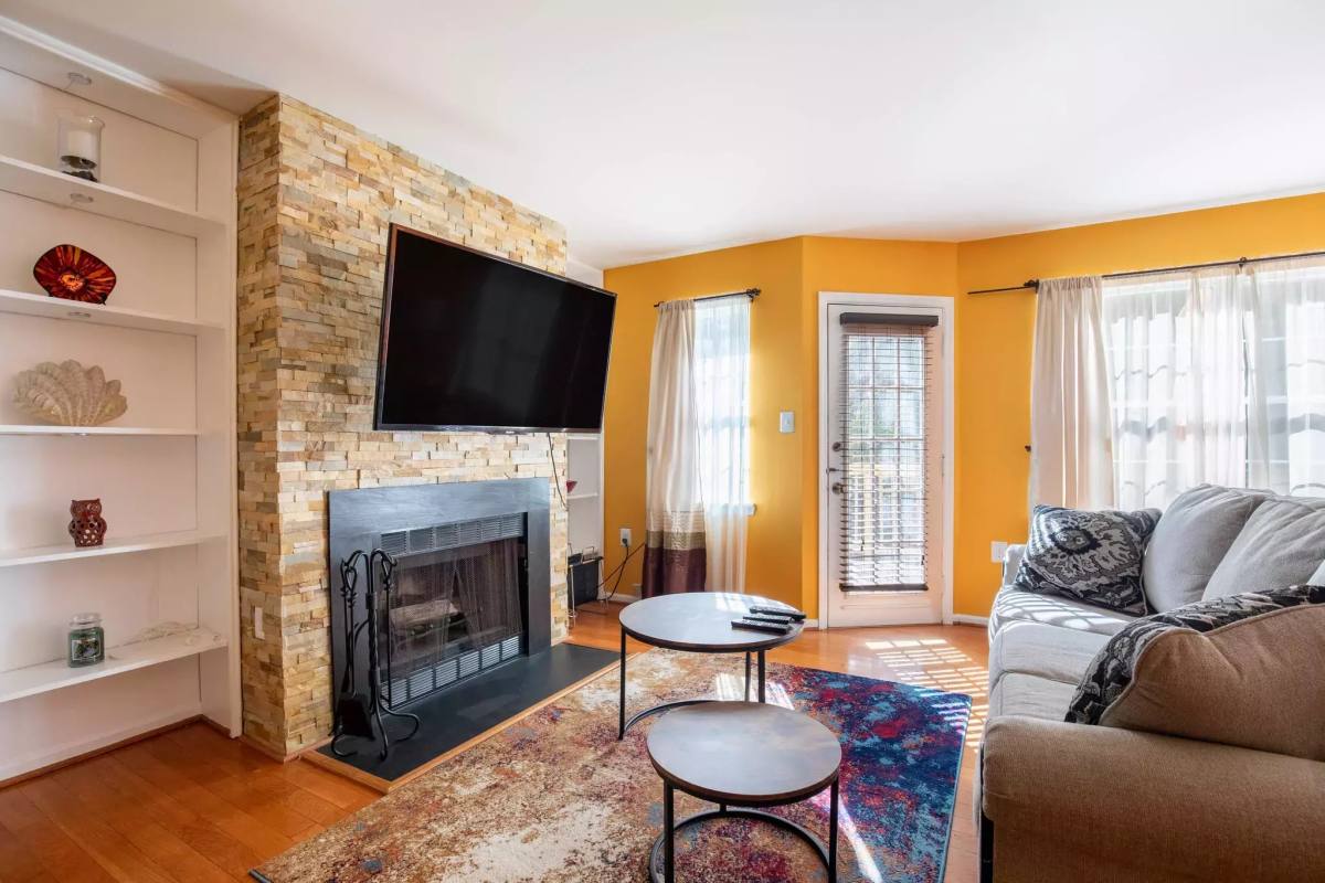 Townhouse for rent at 5730 Evergreen Knoll Court, Alexandria, VA 22303