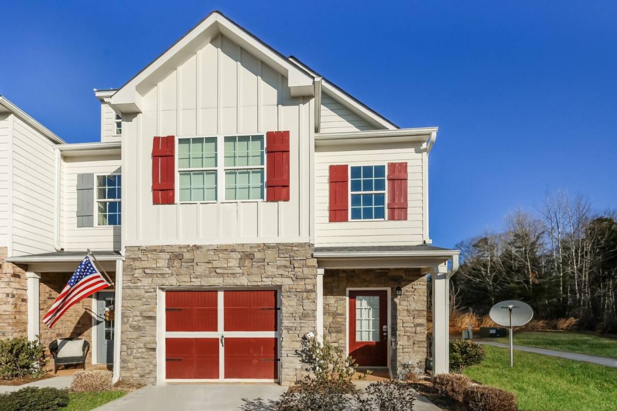 House for rent at 2882 Saratoga Lake View, Decatur, GA 30034