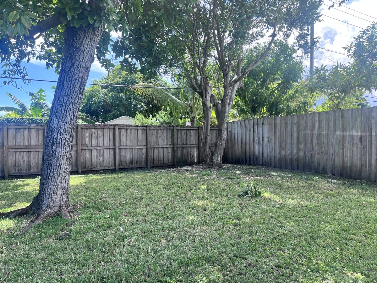 Apartment for rent at 1706 Thomas St #3, Hollywood, FL 33020