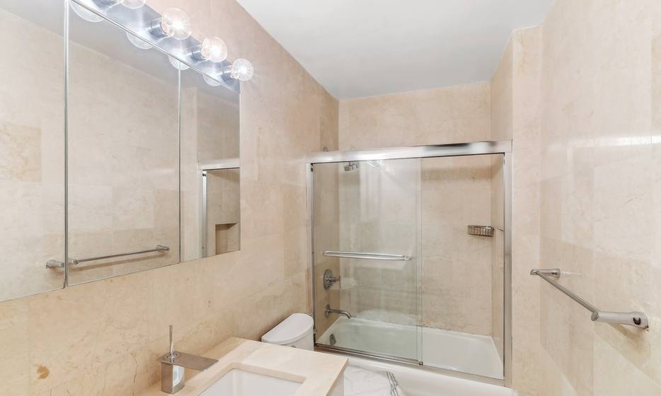 Apartment for rent at 320 W 58th St #6C, New York, NY 10019