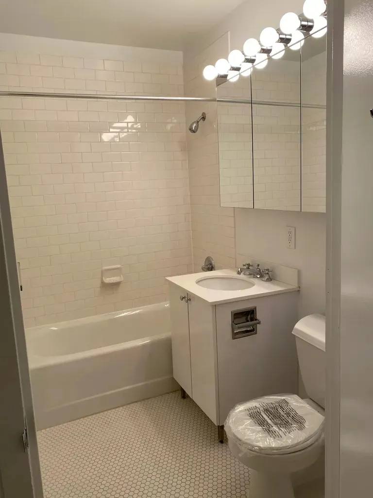 Apartment for rent at 8 Liberty Place #15A, New York, NY 10005