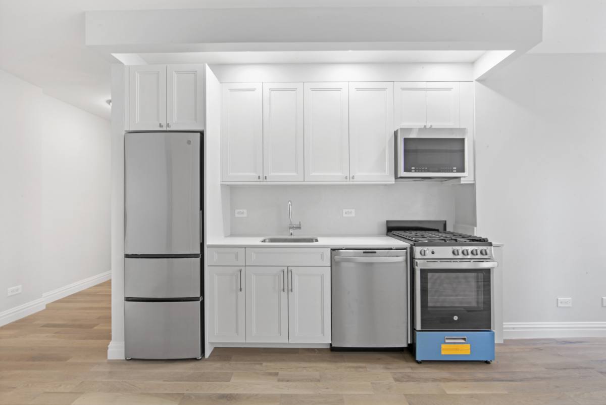 Apartment for rent at 111 Bank St Ny #3K, New York, NY 10014