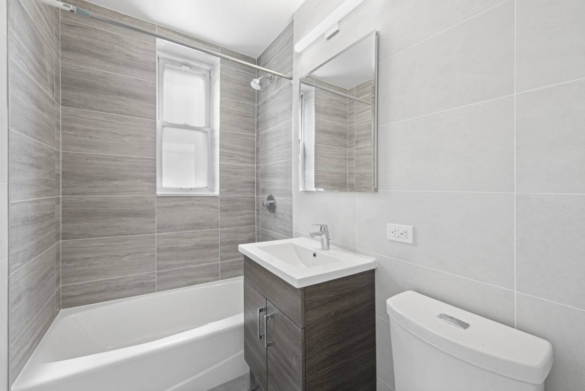 Apartment for rent at 111 Bank St Ny #3K, New York, NY 10014