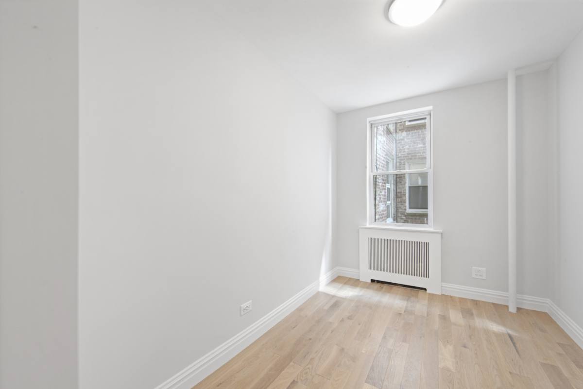 Apartment for rent at 111 Bank St Ny #3K, New York, NY 10014