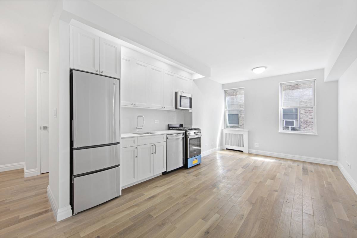 Apartment for rent at 111 Bank St Ny #3K, New York, NY 10014