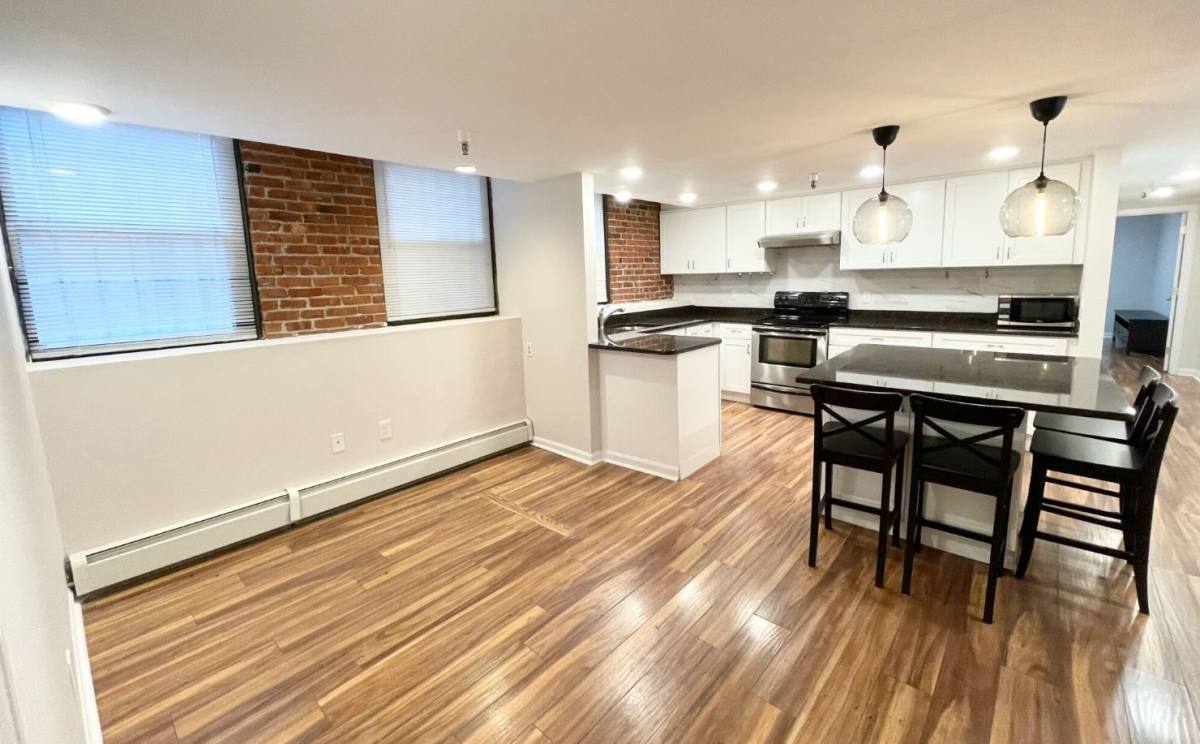 Apartment for rent at 39 Hemenway St #2I, Boston, MA 02115