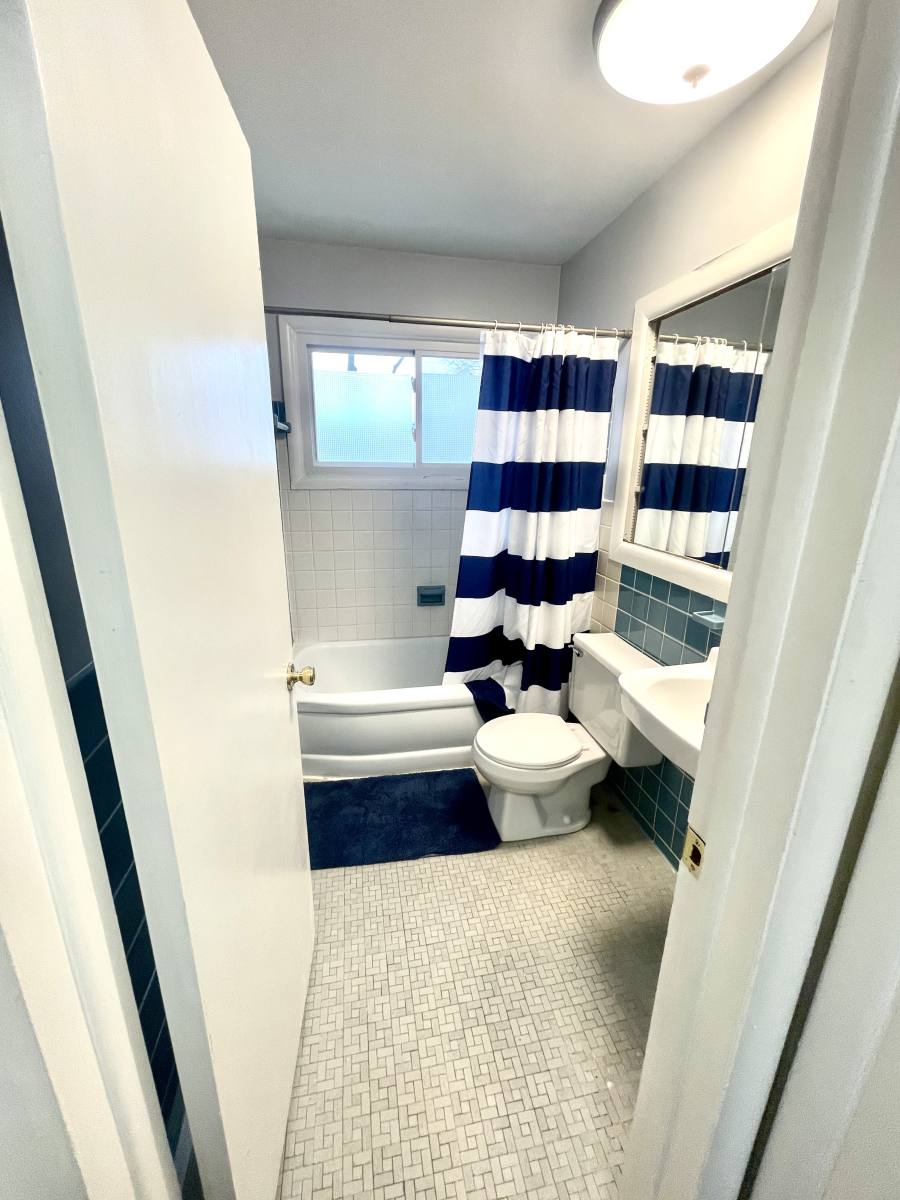 Apartment for rent at 2134 Washtenaw Ave, Ann Arbor, MI 48104