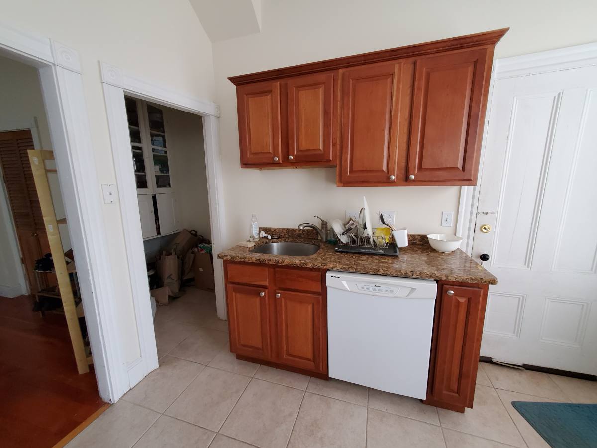Apartment for rent at 68 Plymouth St #I, Cambridge, MA 02141