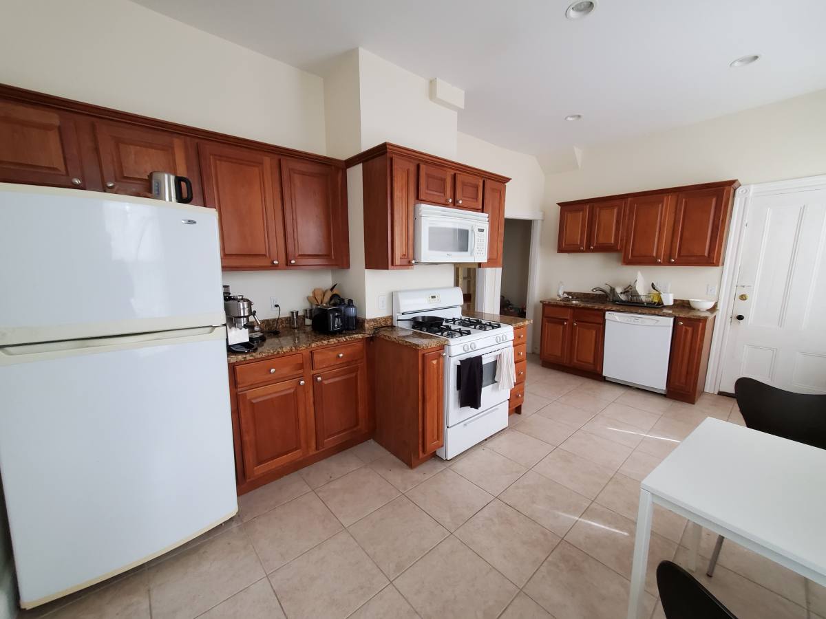 Apartment for rent at 68 Plymouth St #I, Cambridge, MA 02141