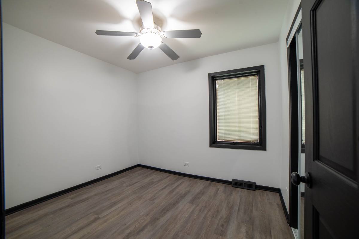 Apartment for rent at 6546 W Cornelia Ave #1, Chicago, IL 60634
