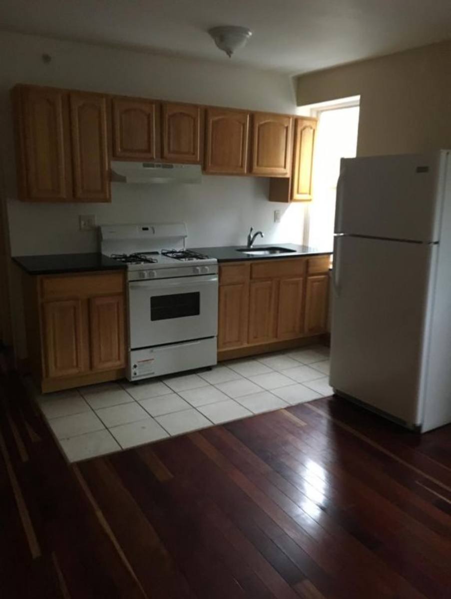 Apartment for rent at 4236 Chestnut St #3R, Philadelphia, PA 19104
