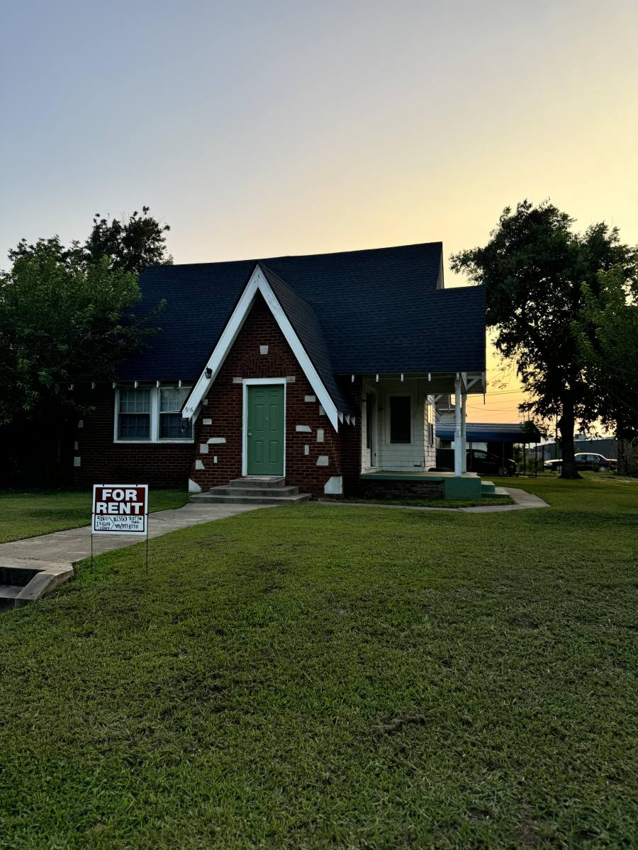 House for rent at 916 N Overland Court, Shawnee, OK 74801