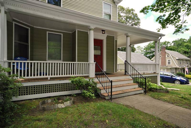 Apartment for rent at 305 Central St #H, Auburndale, MA 02466