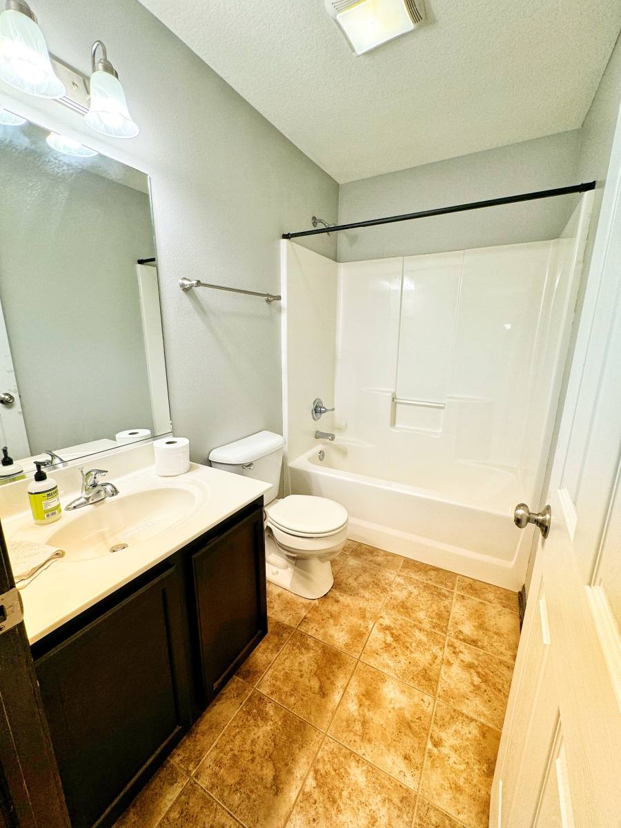 Townhouse for rent at 5841 NW 50th St, Johnston, IA 50131