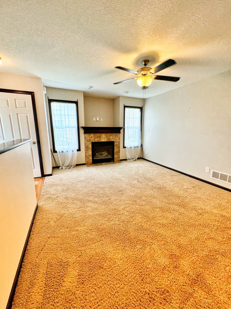 Townhouse for rent at 5841 NW 50th St, Johnston, IA 50131