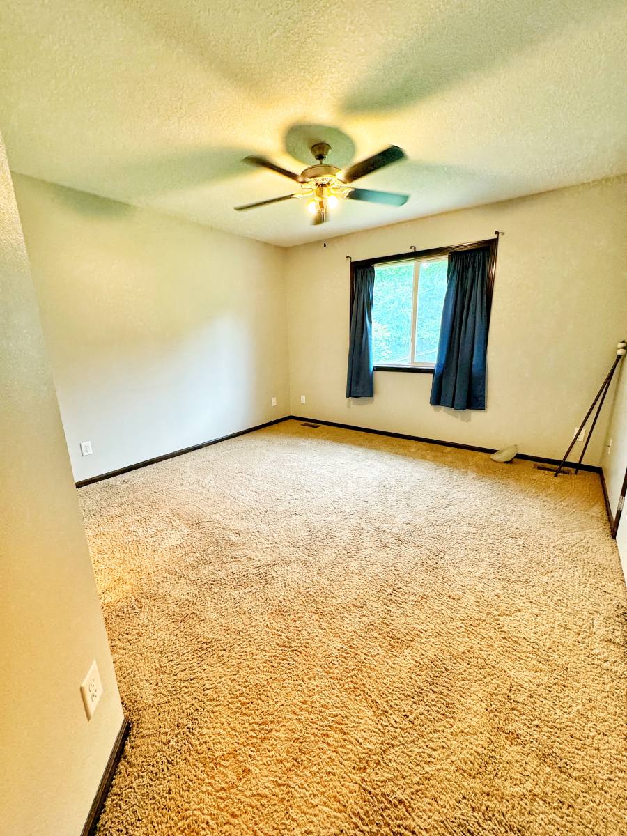 Townhouse for rent at 5841 NW 50th St, Johnston, IA 50131