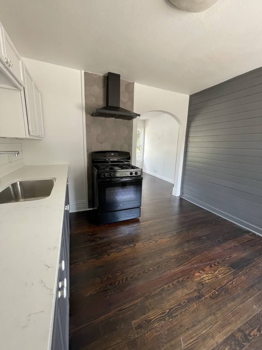 Apartment for rent at 1006 W Woodlawn Ave #5, San Antonio, TX 78201