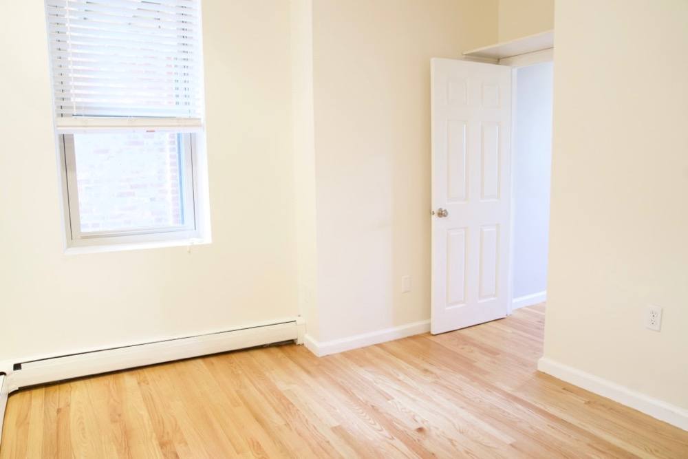 Apartment for rent at 390 Riverway #16, Boston, MA 02115