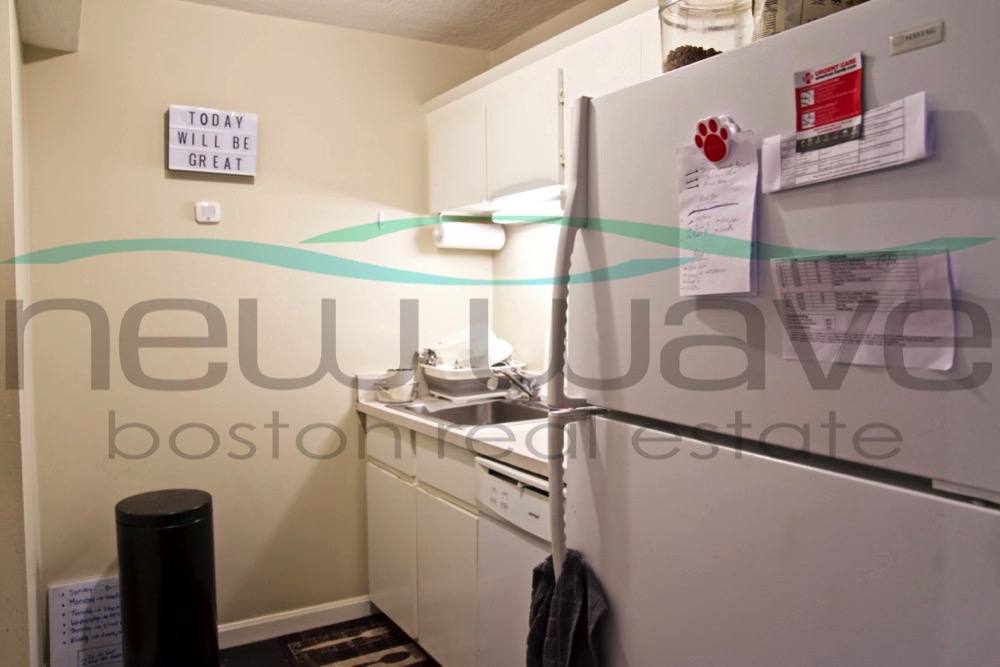 Apartment for rent at 242 W Newton St #2, Boston, MA 02116