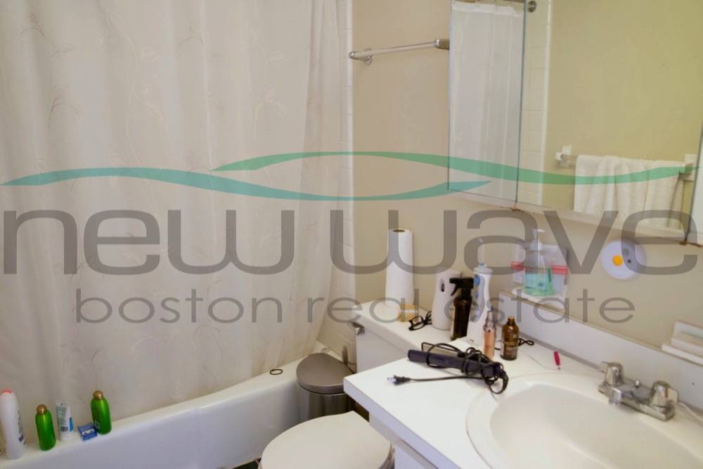 Apartment for rent at 242 W Newton St #2, Boston, MA 02116