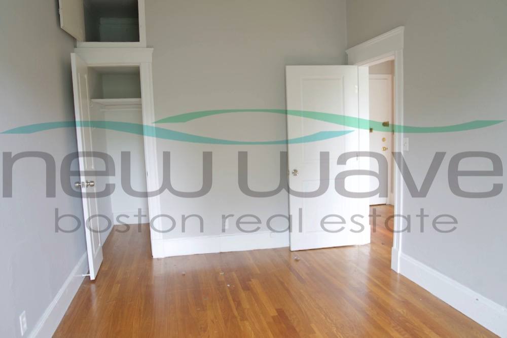 Apartment for rent at 224 Commonwealth Ave #10, Boston, MA 02116