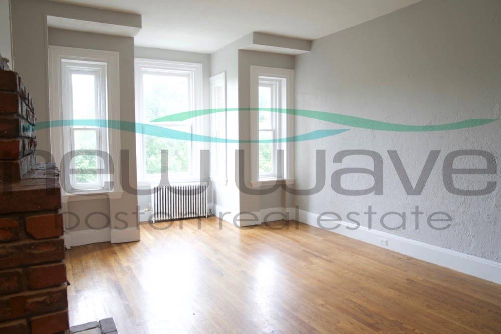 Apartment for rent at 224 Commonwealth Ave #10, Boston, MA 02116