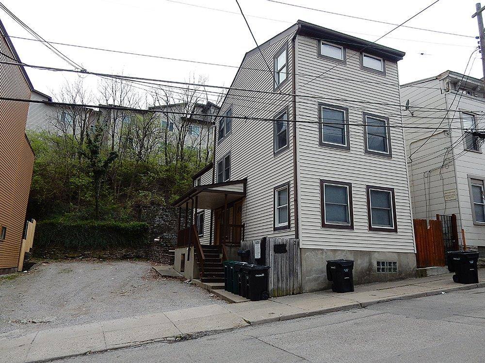 House for rent at 21 W Hollister St, Cincinnati, OH 45219
