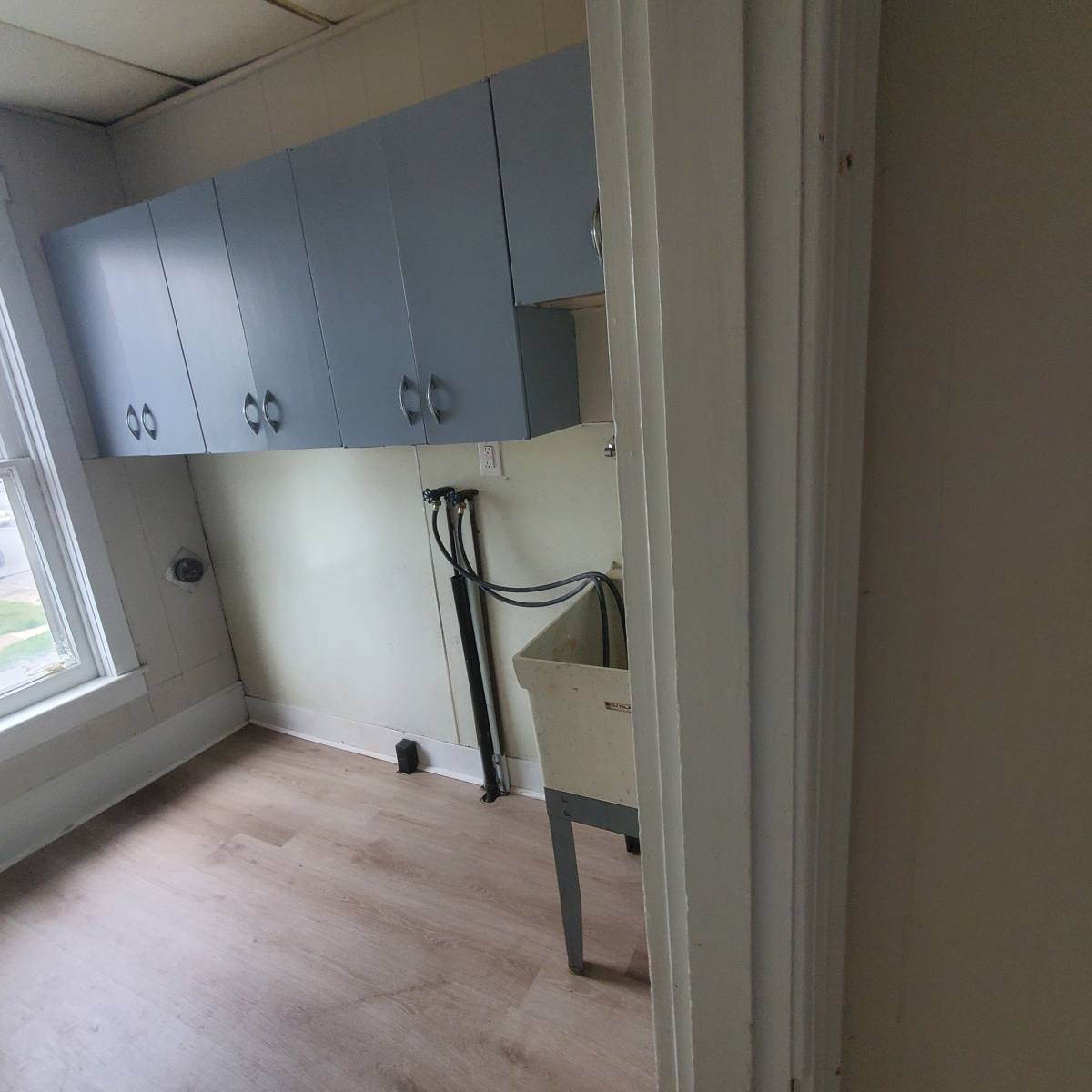 Apartment for rent at 115 Center St #115 1 2 Second Floor, Milton, PA 17847