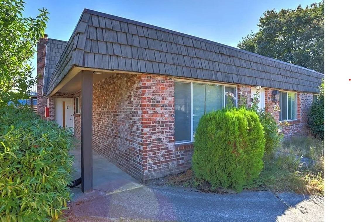 Apartment for rent at 125 147th Ave SE, Bellevue, WA 98007