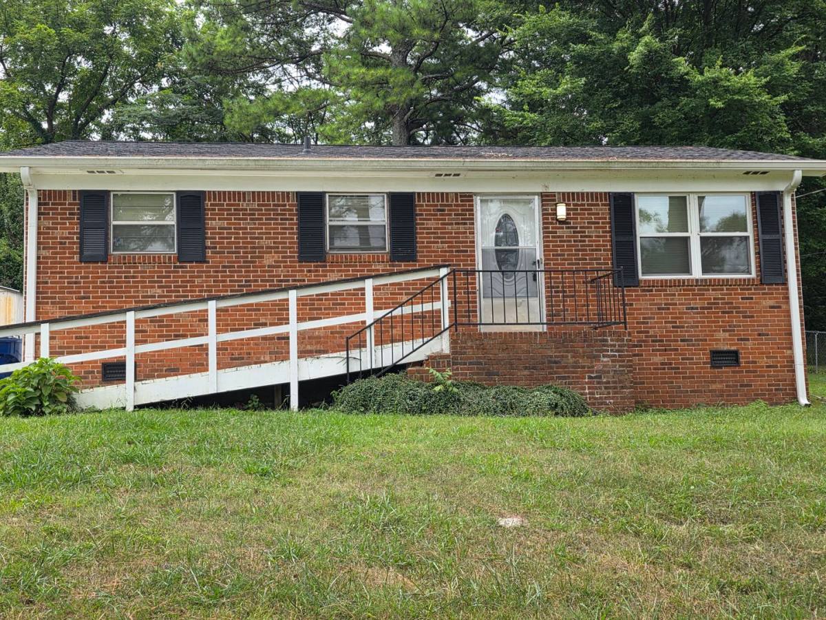 House for rent at 145 Harris Rd, Huntsville, AL 35806