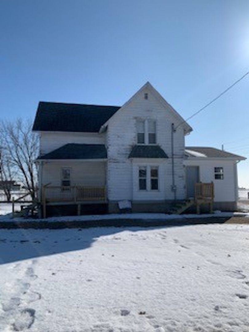House for rent at 815 1st St, Jesup, IA 50648